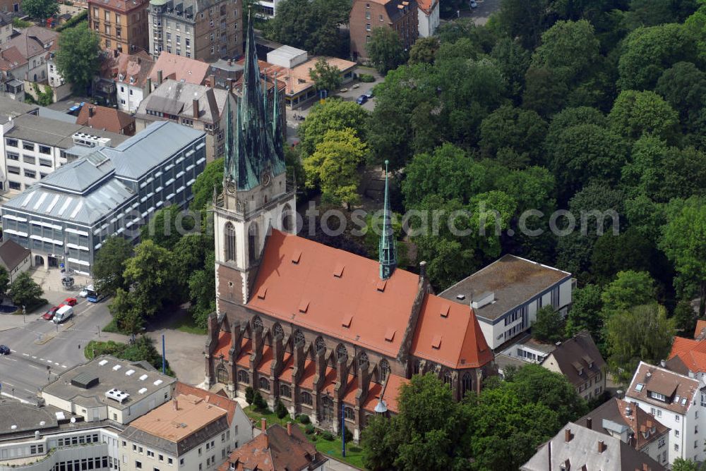 Ulm from above - Blick auf die St. Georg Kirche in Ulm. Sie wurde als Garnisonskirche für die katholischen Soldaten von Ulm in den Jahren 1902 - 1904 erbaut. Kontakt: Katholische Pfarrgemeinde St. Georg, Beethovenstrasse 1, 89073 Ulm, Tel.: 731 153870