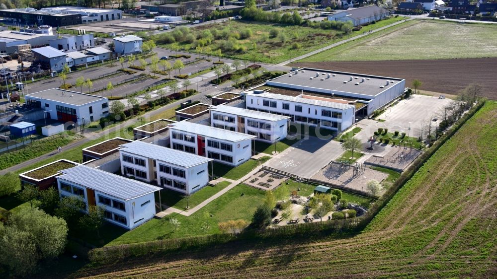 Aerial image Königswinter - Catholic primary school Sonnenhuegel in Oberpleis in the state North Rhine-Westphalia, Germany