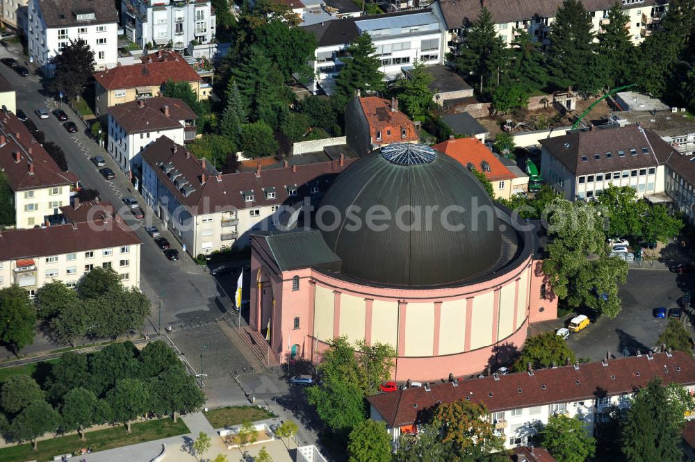 Aerial image Darmstadt - Die katholische Kirche St. Ludwig in Darmstadt in Hessen. Sie wurde vom Architekt Georg Moller entworfen und zu großen Teilen vom Großherzog Ludwig I finanziert. Sie ist nach ihm benannt. The catholic church St. Ludwig in Darmstadt, Hesse was constructed by Georg Moller. Grand Duke Ludwig I payed a large amount of money for the construction so it was named after him.