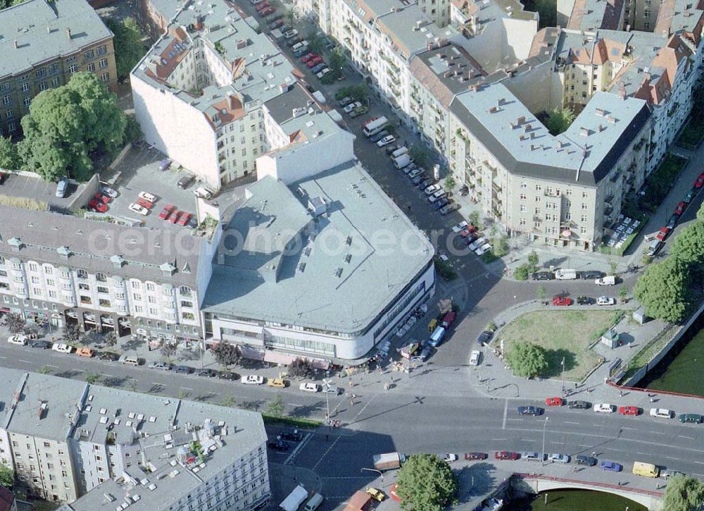 Aerial image Berlin - Kreuzberg - Kaufhaus FOX am Cottbusser Damm 1 in Berlin - Kreuzberg.