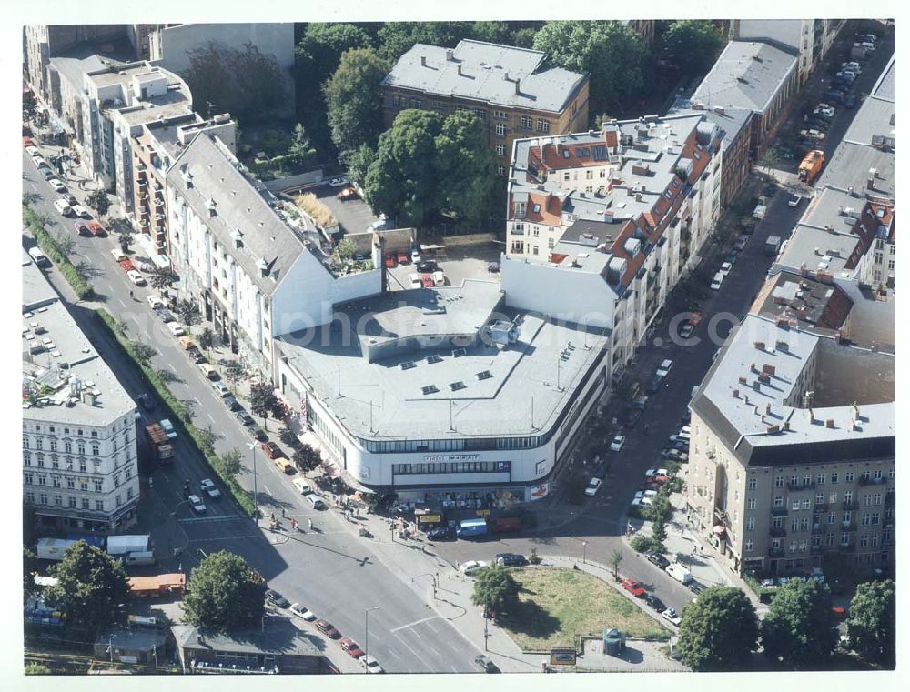 Berlin - Kreuzberg from the bird's eye view: Kaufhaus FOX am Cottbusser Damm 1 in Berlin - Kreuzberg.