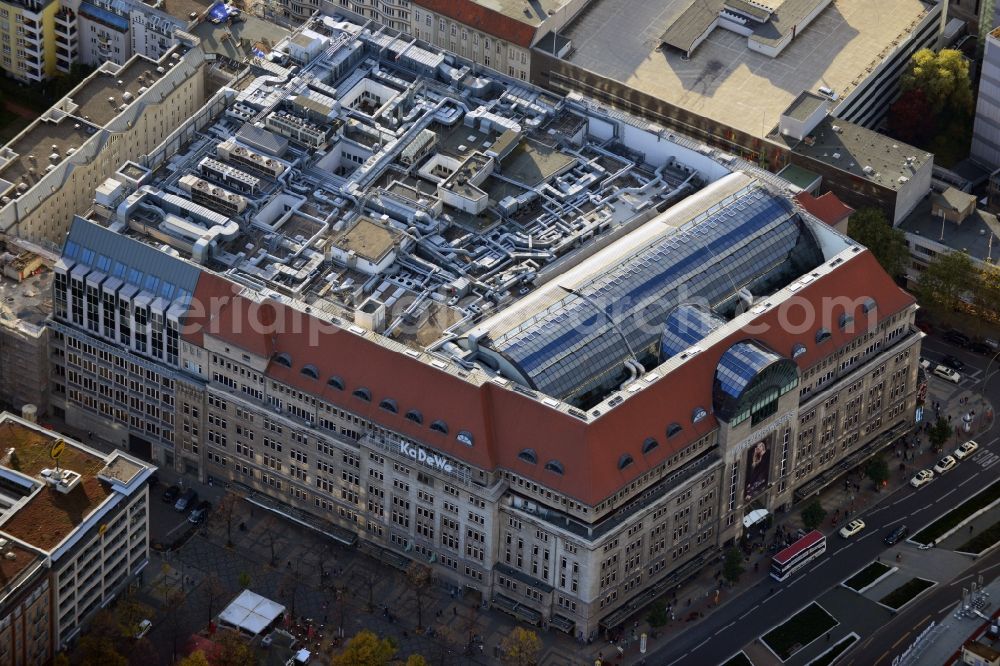 Aerial photograph Berlin - KaDeWe ( Kaufhaus des Westens ) at Tauentzienstrasse at Wittenberg Platz in Berlin - Schoeneberg. The world-famous department store is a operated by the Nicolas Berggruen Holdings GmbH