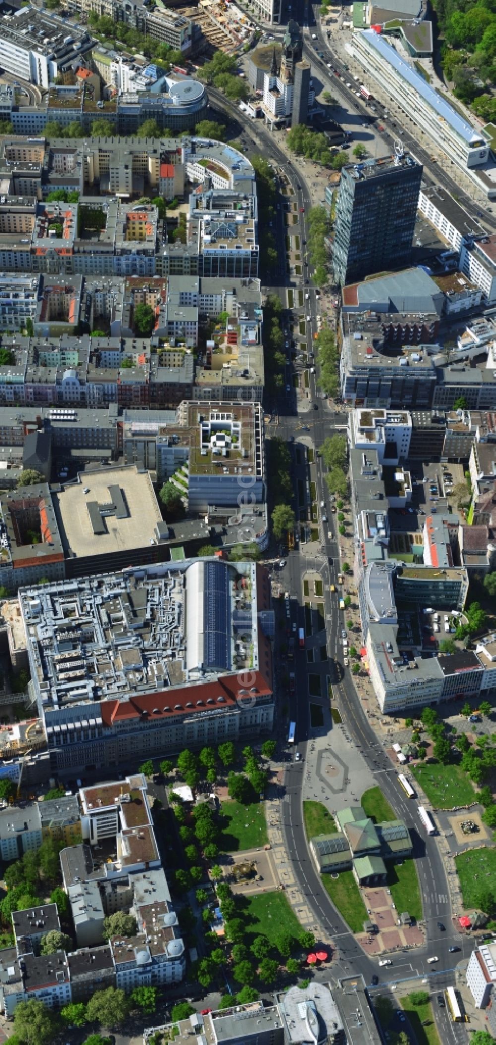 Berlin from the bird's eye view: KaDeWe ( Kaufhaus des Westens ) at Tauentzienstrasse at Wittenberg Platz in Berlin - Schoeneberg. The world-famous department store is a operated by the Nicolas Berggruen Holdings GmbH