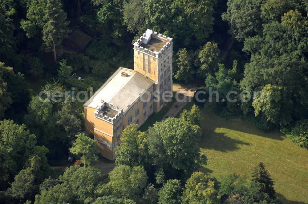 Aerial photograph Berlin - Blick auf das Kavaliershaus auf der Pfaueninsel in der Havel bei Berlin. Die unter Naturschutz stehenden Insel ist ein Landschaftspark und wurde von der UNESCO als Weltkulturerbe ausgezeichnet. Sie gehört zur Stiftung Preußische Schlösser und Gärten Berlin-Brandenburg,