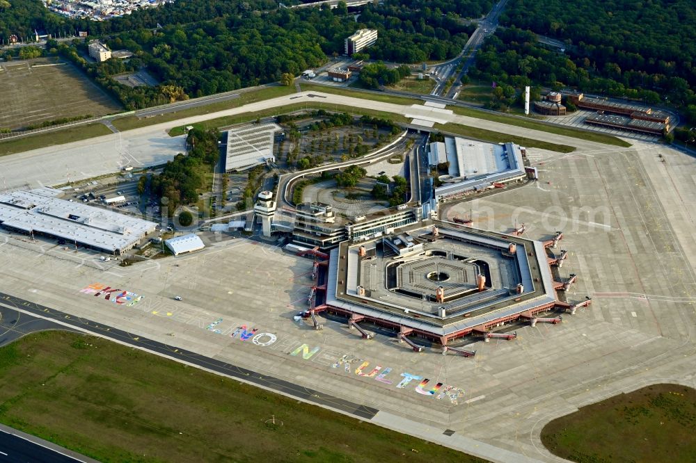 Aerial image Berlin - Lettering #KeinBerlinohneKultur on the taxiways of the terminal on the site of the former Tegel Airport (TXL) in Berlin