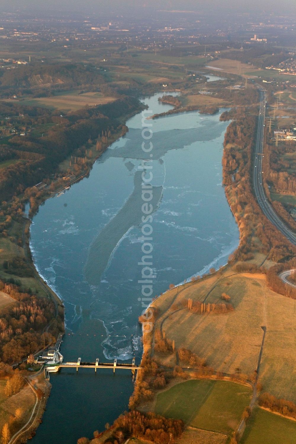 Bochum from the bird's eye view: View of the Kemnader Lake in Bochum in the state North Rhine-Westphalia