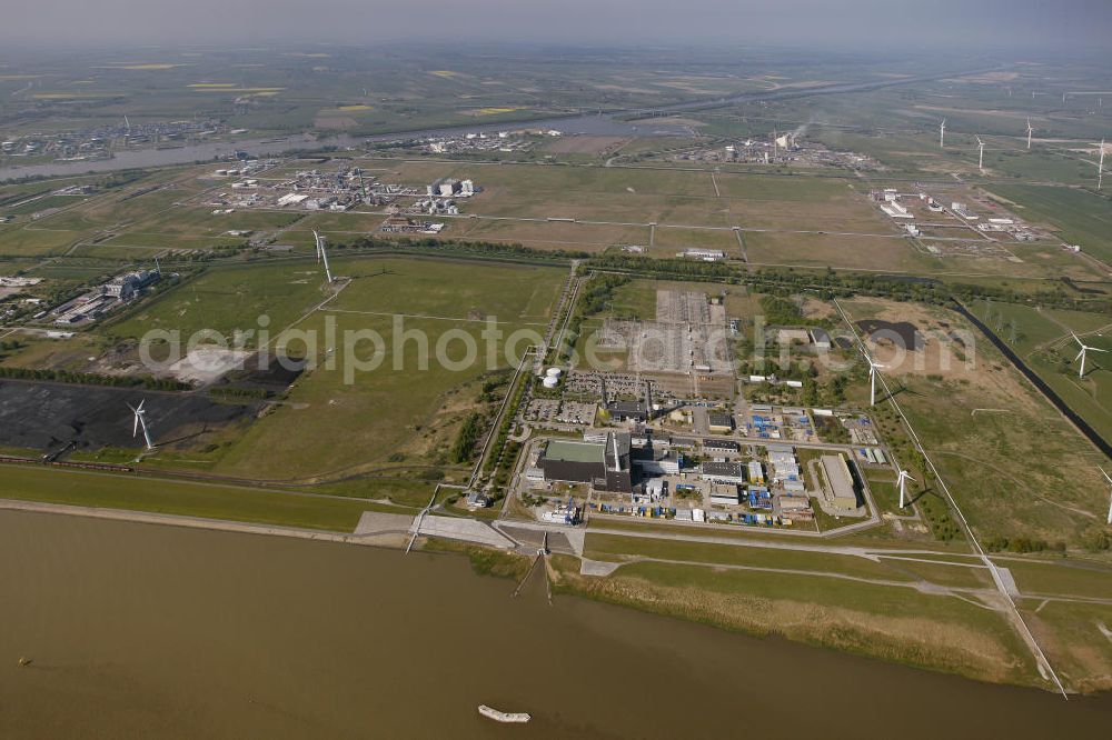 Brunsbüttel from the bird's eye view: Blick auf das Kernkraftwerk in Brunsbüttel in Schleswig-Holstein. Nuclear power station Brunsbüttel.