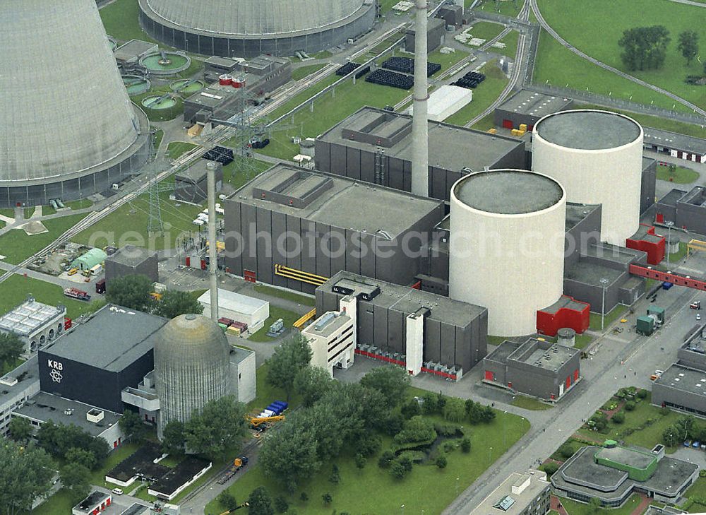 Aerial image Grundremmingen - Blick auf das Kernkraftwerk Gundremmingen (Abkürzung KGG) ist mit einer Leistung von 2 × 1344 MW das leistungsstärkste deutsche Kernkraftwerk. Es steht in Gundremmingen im schwäbischen Landkreis Günzburg in Bayern. Betreiber ist die Kernkraftwerk Gundremmingen GmbH (KGG). View of the nuclear power plant Gundremmingen (abbreviation KGG) has a capacity of 2 × 1344 MW, the most powerful German nuclear power plant.