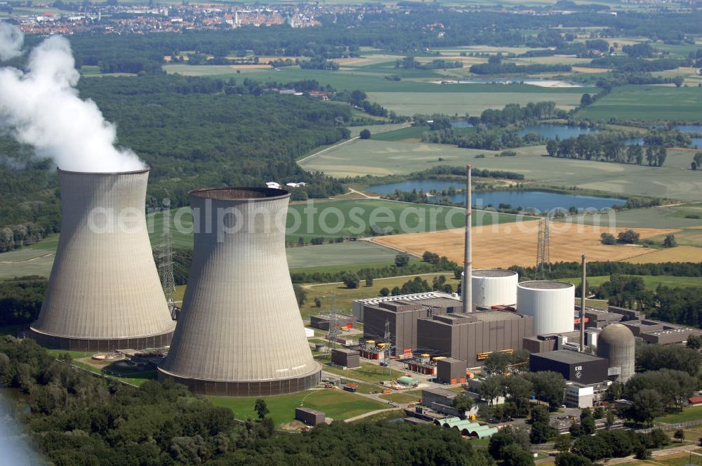 Aerial image Gundremmingen - Das Kernkraftwerk Gundremmingen ist mit einer Leistung von 2 × 1344 MW das leistungsstärkste deutsche Kernkraftwerk. Es steht in Gundremmingen im Landkreis Günzburg in Bayern. Betreiber ist die Kernkraftwerk Gundremmingen GmbH (KGG), die zu 75 % der in Essen ansässigen RWE Power AG und zu 25 % der in Hannover ansässigen E.ON Kernkraft GmbH gehört.Auf dem Gelände des Kernkraftwerkes entstand seit August 2004 ein Zwischenlager (ZL) für verbrauchte Brennelemente.