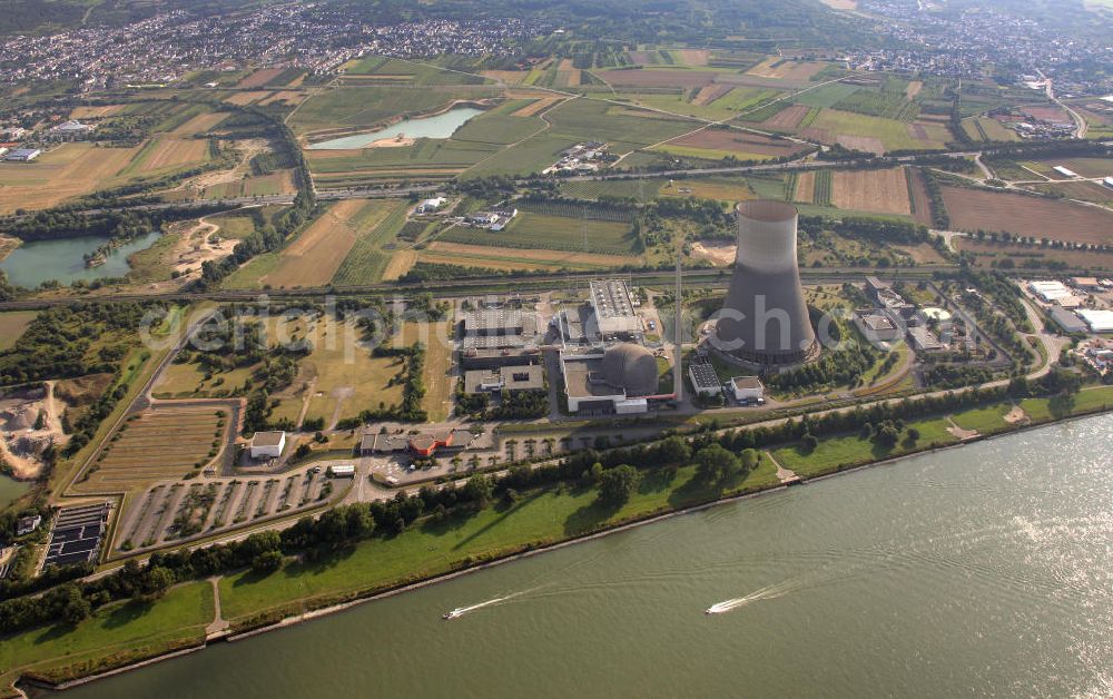 Mülheim-Kärlich from the bird's eye view: Kernkraftwerk KKW / Atomkraftwerk AKW Mülheim-Kärlich am Rhein in Rheinland-Pfalz. Das Kernkraftwerk war wegen fehlerhaften Baugenehmigungen in den 80er Jahren nur 2 Jahre am Netz. Nuclear power station NPS / atomic plant Muelheim-Kaerlich at the Rhine river in Rhineland-Palatinate.