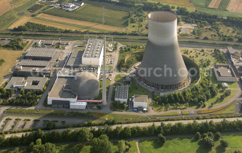 Aerial image Mülheim-Kärlich - Kernkraftwerk KKW / Atomkraftwerk AKW Mülheim-Kärlich am Rhein in Rheinland-Pfalz. Das Kernkraftwerk war wegen fehlerhaften Baugenehmigungen in den 80er Jahren nur 2 Jahre am Netz. Nuclear power station NPS / atomic plant Muelheim-Kaerlich at the Rhine river in Rhineland-Palatinate.