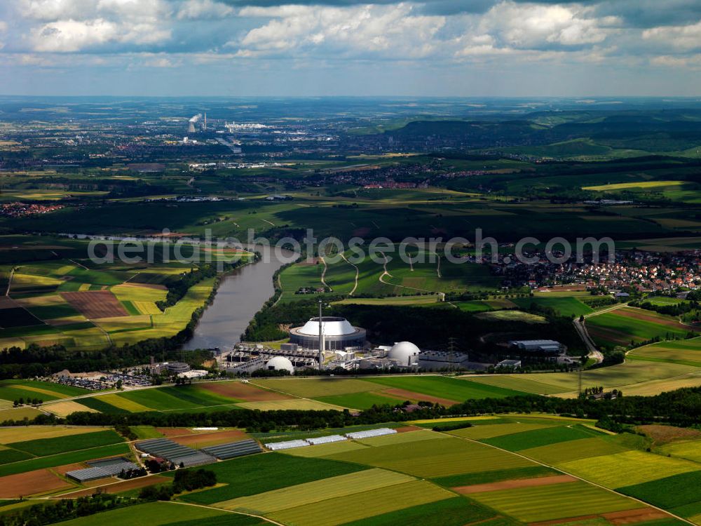 Neckarwestheim from above - Atomkraftwerk Neckarwestheim auf dem Gebiet der Gemeinden Neckarwestheim und Gemmrigheim am Ufer des Neckars. Betreiber des Kraftwerks ist das EnBW-Tochterunternehmen EnBW Kernkraft GmbH. The nuclear power station Neckarwestheim on the right bank of the Neckar river.