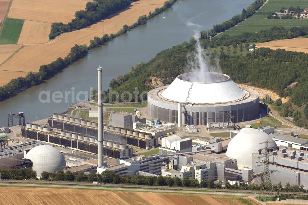 Neckarwestheim from the bird's eye view: Das Kernkraftwerk Neckarwestheim auf dem Gebiet der Gemeinden Neckarwestheim und Gemmrigheim am rechten Ufer des Neckars zwischen Heilbronn und Ludwigsburg. Es hat einen Druckwasserreaktor und die nukleare Inbetriebnahme war am 29.12.1988. Adresse: Kernkraftwerk Neckarwestheim, Im Steinbruch, 74382 Neckarwestheim