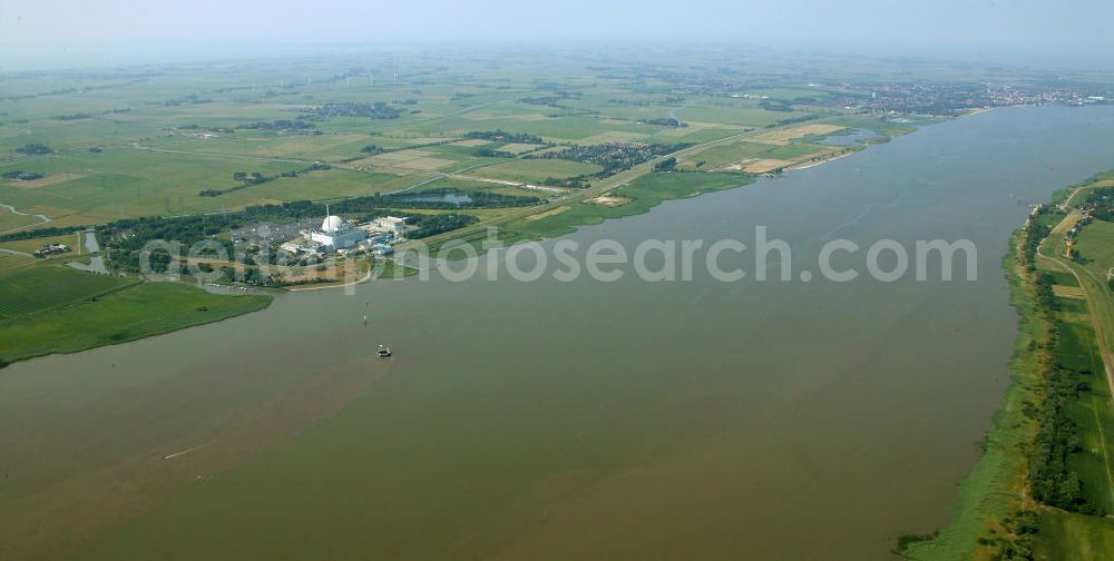 Aerial image Stadland - Kernkraftwerk KKW / Atomkraftwerk AKW Unterweser KKU an der Weser in Niedersachsen. Nuclear power station NPS / atomic plant Unterweser at the Weser river in Lower Saxony.