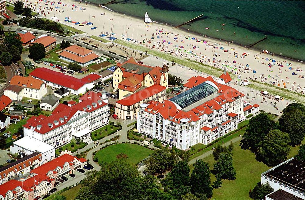 Aerial image Kühlungsborn / Mecklenburg Vorpommern - Kühlungsborn in Mecklenburg Vorpommern Hotelneubaukomplex Appartemnethaus Meeresblick Ostseeallee 45 18225 Ostseebad Kühlingsborn KONTAKT: Karin & Peter Kreye Kirchhofstr. 5A 212 55 Tostedt wochentags von 9:00 bis 16:00 Uhr Telefon: 040 358 99 14 Fax: 040 358 99 17 Mail: Pkreye@t-online.de ab 19:00 Uhr und am Wochenende Telefon: 04182 6822 Fax: 04182 291410 Mail: Pkreye@t-online.de