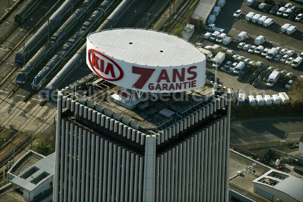 Aerial photograph Saint-Denis - KIA advertising on the roof of High-rise buildings R.S.I I.D.F Centre (Regime Social des Independants d'Ile de France) am Boulevard Anatole France in Saint-Denis in Ile-de-France, France