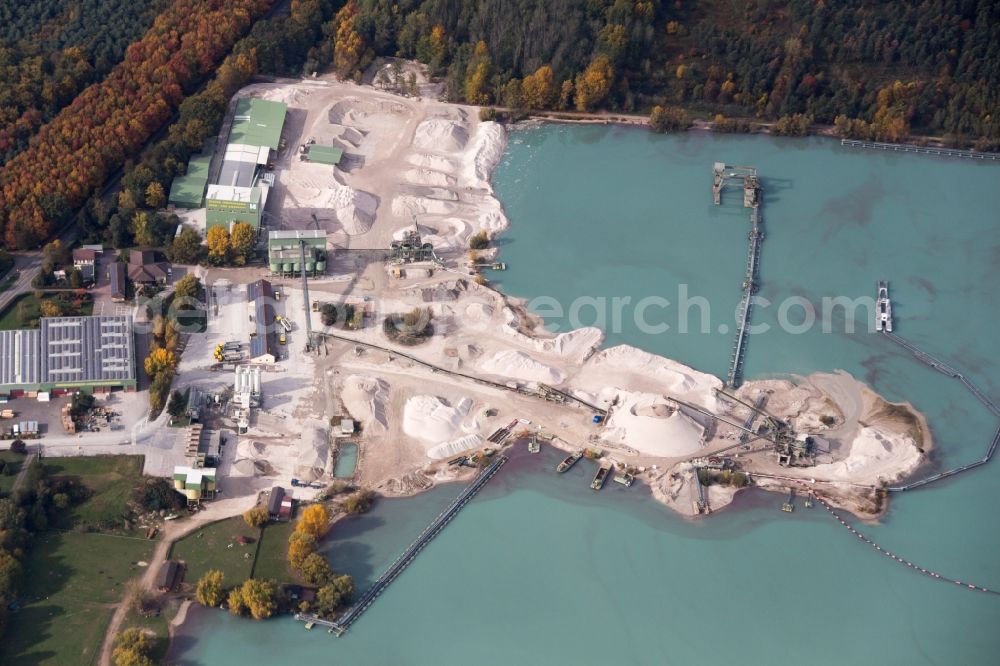 Malsch from the bird's eye view: Site and tailings area of the gravel mining in Malsch in the state Baden-Wuerttemberg