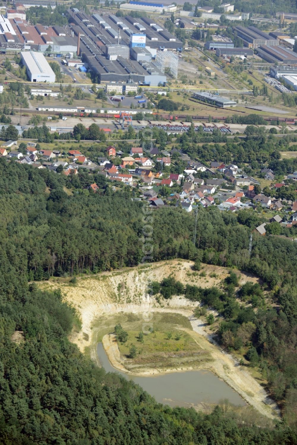 Eisenhüttenstadt from above - Site and former tailings area of the gravel mining in Eisenhuettenstadt in the state Brandenburg