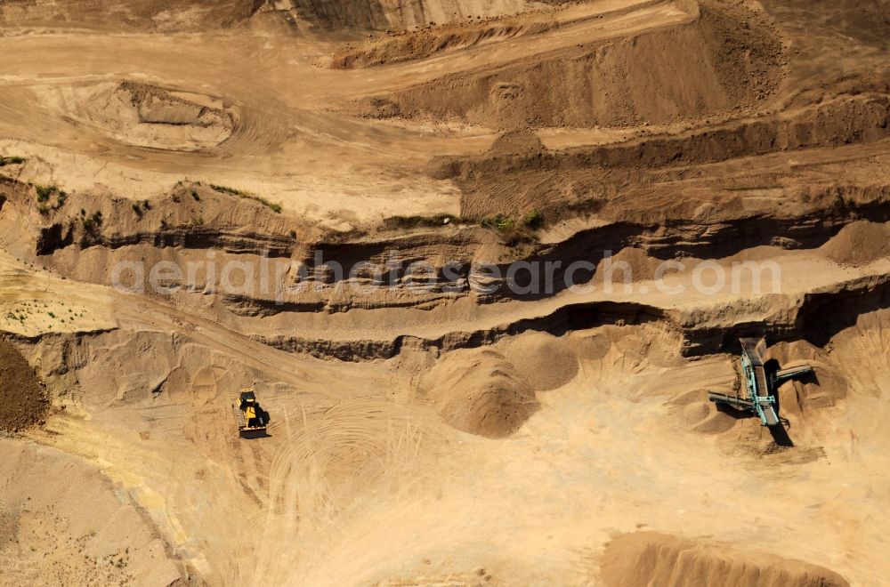 Aerial image Kalbsrieth - Site and tailings area of the gravel mining of Etzrodt GmbH & Co Am Umfluter in the district Kalbsrieth in Kalbsrieth in the state Thuringia, Germany