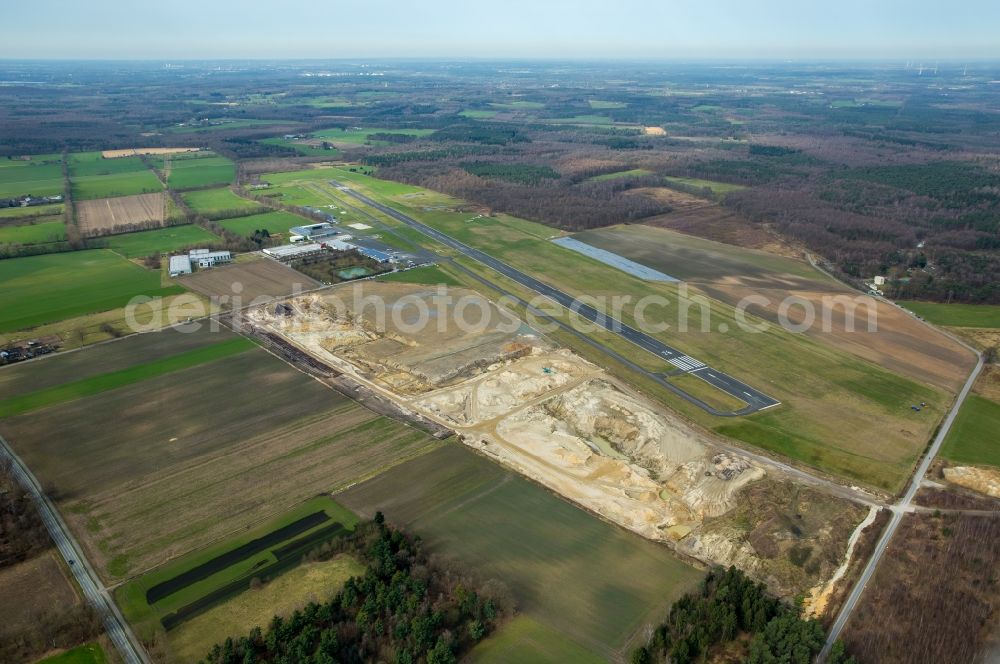 Aerial photograph Bottrop - Site and tailings area of the gravel mining airfield Schwarze Heide on destrict Kirchhellen in Bottrop in the state North Rhine-Westphalia