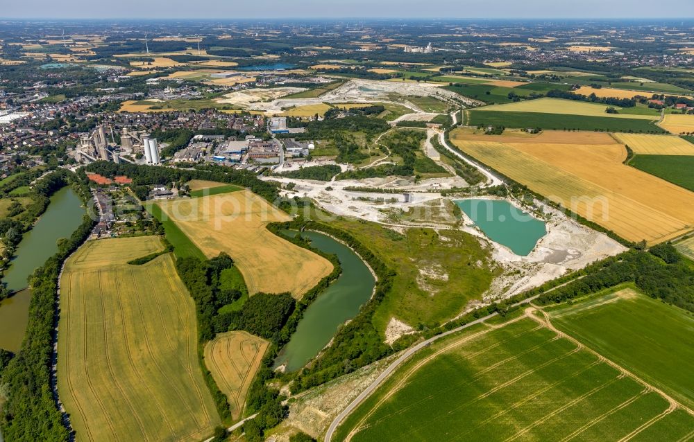 Aerial photograph Beckum - Site and tailings area of the gravel mining Am Kollenbach in Beckum in the state North Rhine-Westphalia, Germany