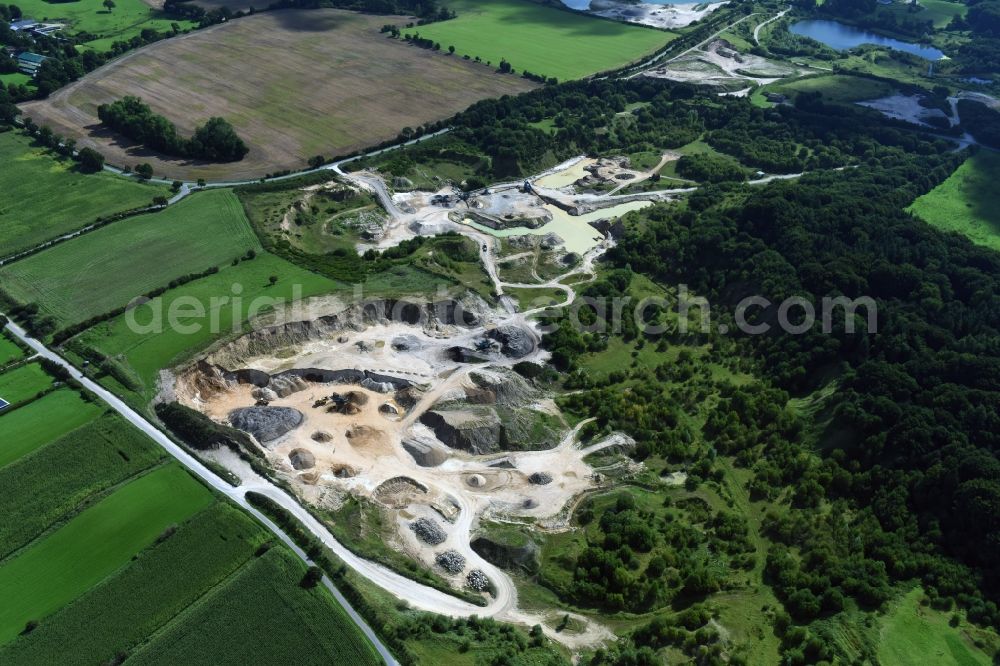 Aerial image Oeversee - Site and tailings area of the gravel mining of the Gonde Clausen Kies- und Betonwerk Oeversee GmbH in Oeversee in the state Schleswig-Holstein