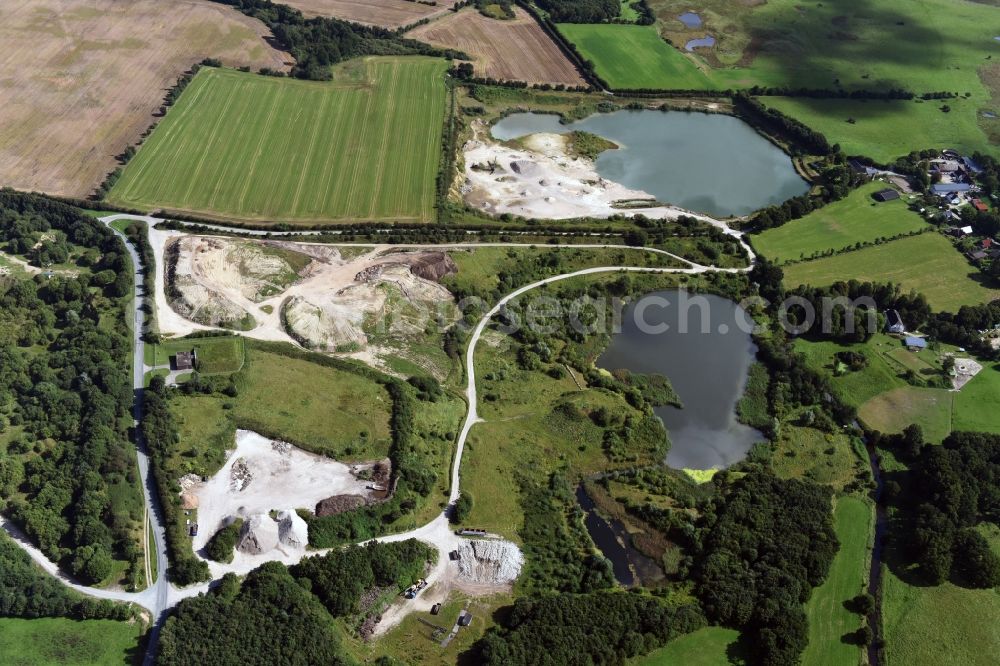 Oeversee from above - Site and tailings area of the gravel mining of the Gonde Clausen Kies- und Betonwerk Oeversee GmbH in Oeversee in the state Schleswig-Holstein