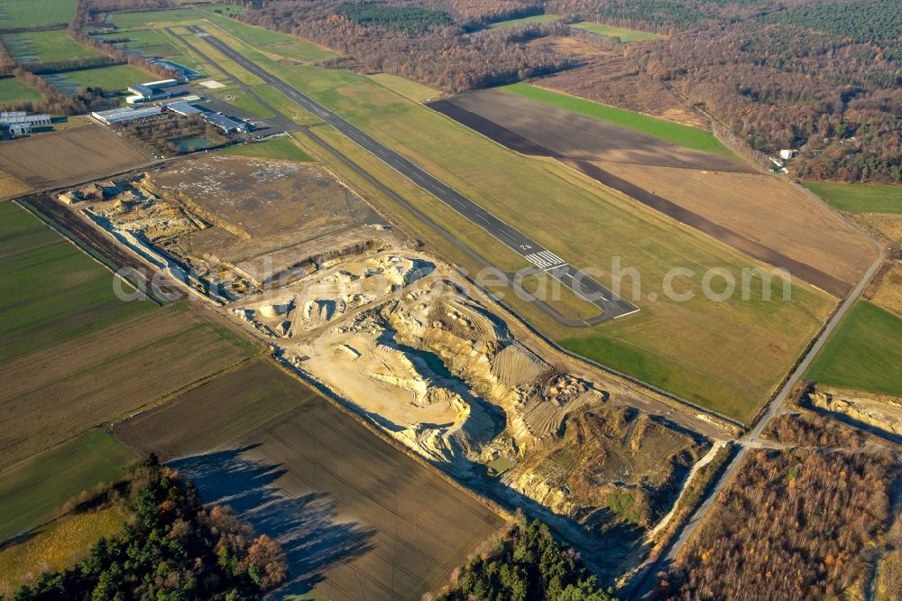 Bottrop from the bird's eye view: Site and tailings area of the gravel mining in the district Ruhr Metropolitan Area in Bottrop in the state North Rhine-Westphalia