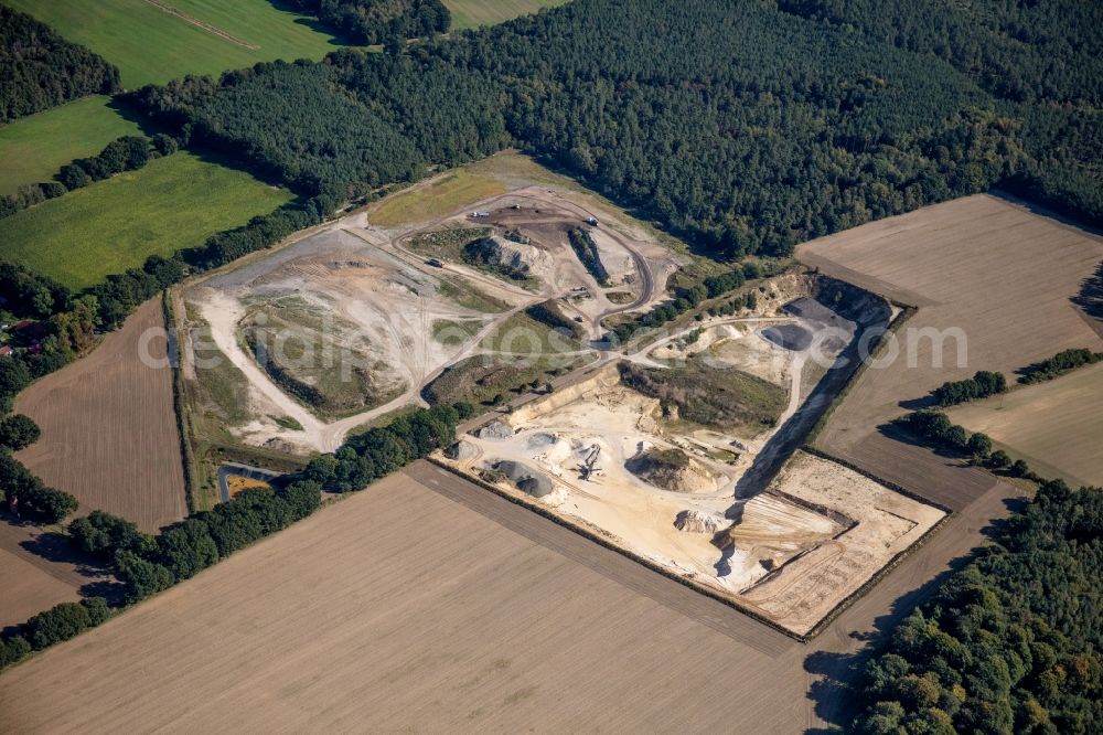 Dersenow from the bird's eye view: Site and tailings area of the gravel mining RBS-Kieshandelsgesellschaft mbH on Sonnenberg in Dersenow in the state Mecklenburg - Western Pomerania, Germany