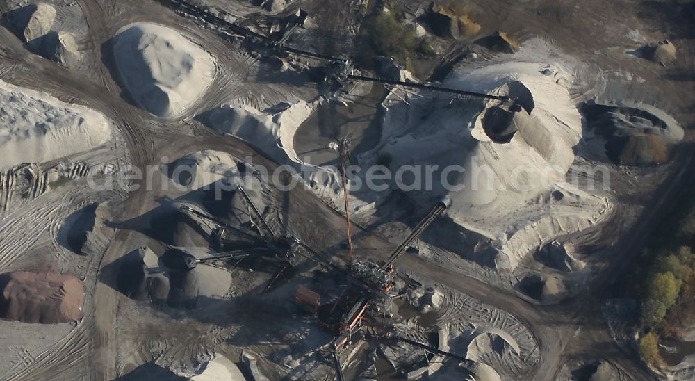 Aerial photograph Ruhlsdorf - Site and tailings area of the gravel mining der Sand + Kies Union GmbH in Ruhlsdorf in the state Brandenburg
