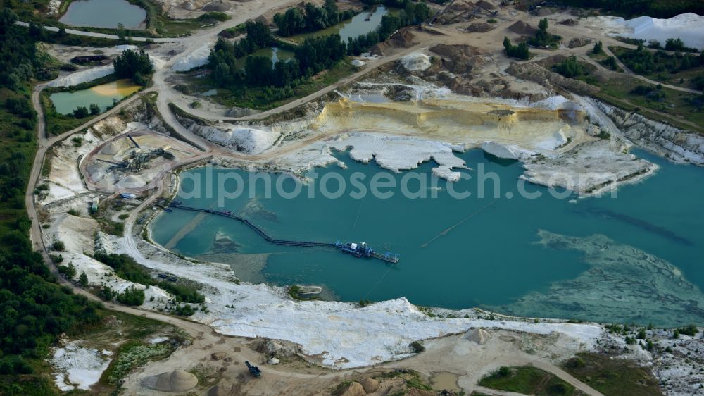 Aerial image Uhry - Site and tailings area of the gravel mining Schlingmeier Quarzsand - factory in Uhry in the state Lower Saxony, Germany