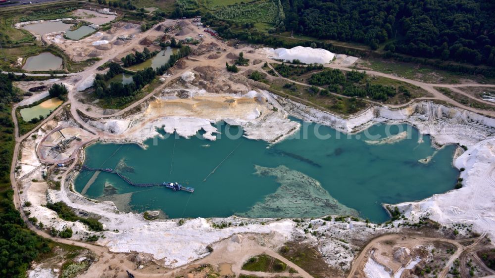 Aerial photograph Uhry - Site and tailings area of the gravel mining Schlingmeier Quarzsand - factory in Uhry in the state Lower Saxony, Germany