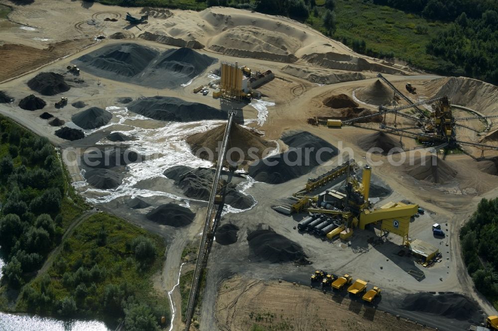 Aerial image Wedemark - Site and tailings area of the gravel mining in Wedemark in the state Lower Saxony