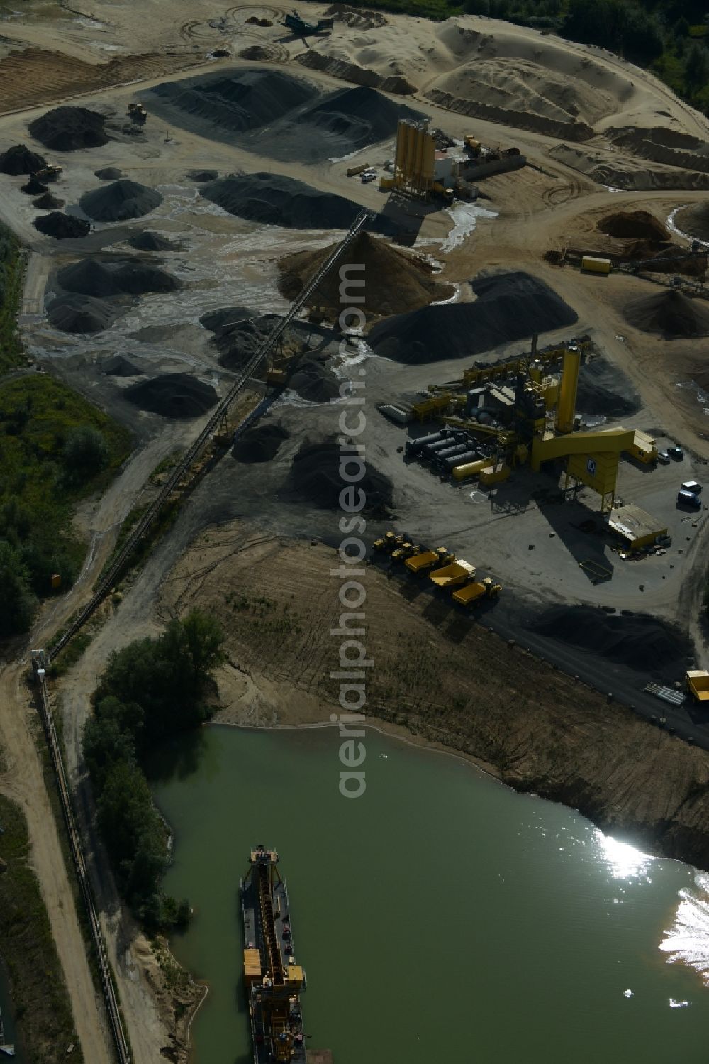 Wedemark from above - Site and tailings area of the gravel mining in Wedemark in the state Lower Saxony