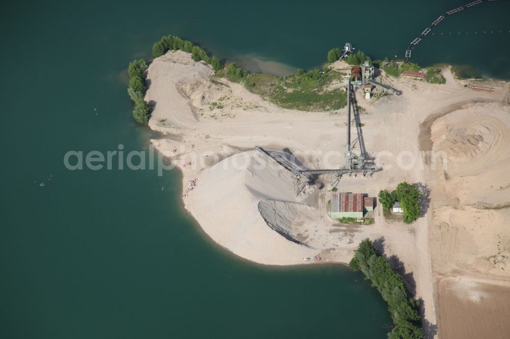  Groß-Gerau-Dornheim from the bird's eye view: Lake, gravel pit near Gross-Gerau in Hesse