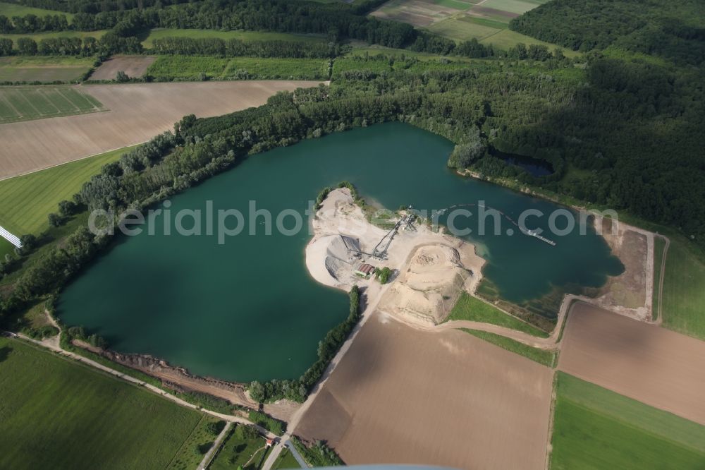 Aerial image Groß-Gerau-Dornheim - Lake, gravel pit near Gross-Gerau in Hesse