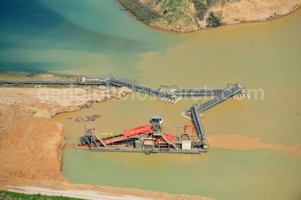 Aerial image Gotha - Blick auf das Areal Kieswerk an der Langensalzaer Strasse in Gotha. Gravel mining and building materials production in Gotha.