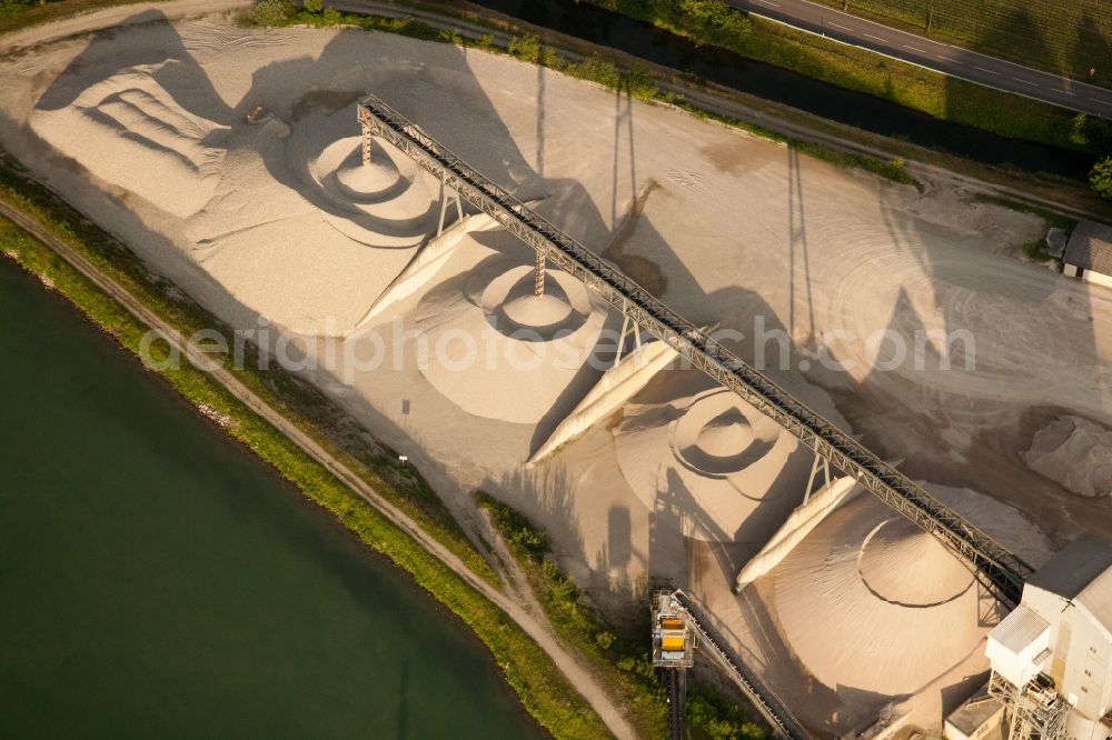 Rheinau from the bird's eye view: Site and tailings area of the gravel mining and sailing club Honau in Rheinau in the state Baden-Wuerttemberg