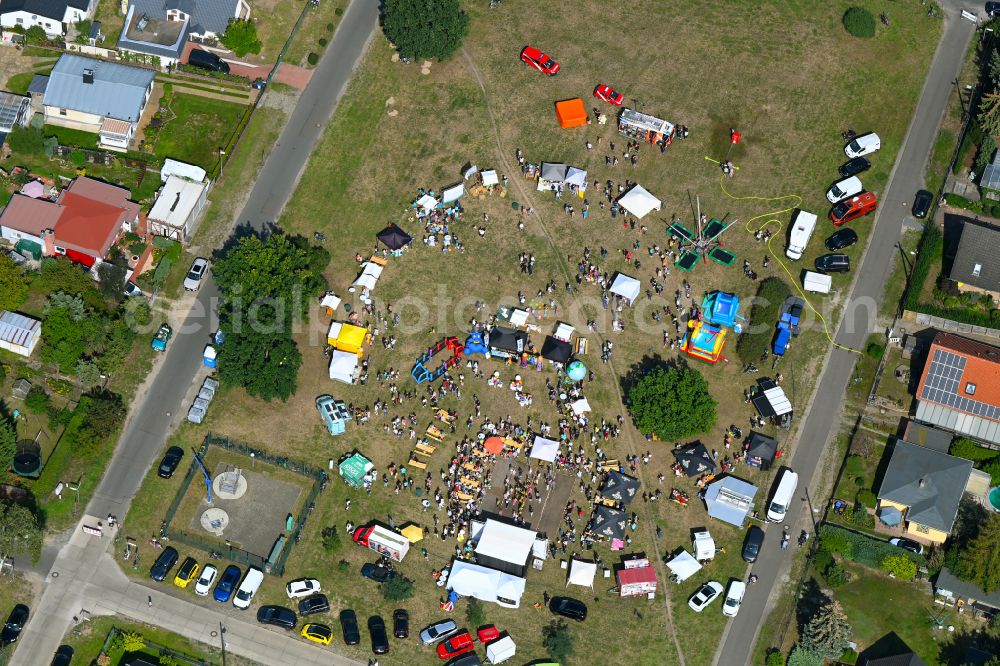 Berlin from above - Grounds and participation in the children's and family festival - folk festival on the fairground at Durlacher Platz in Berlin, Germany