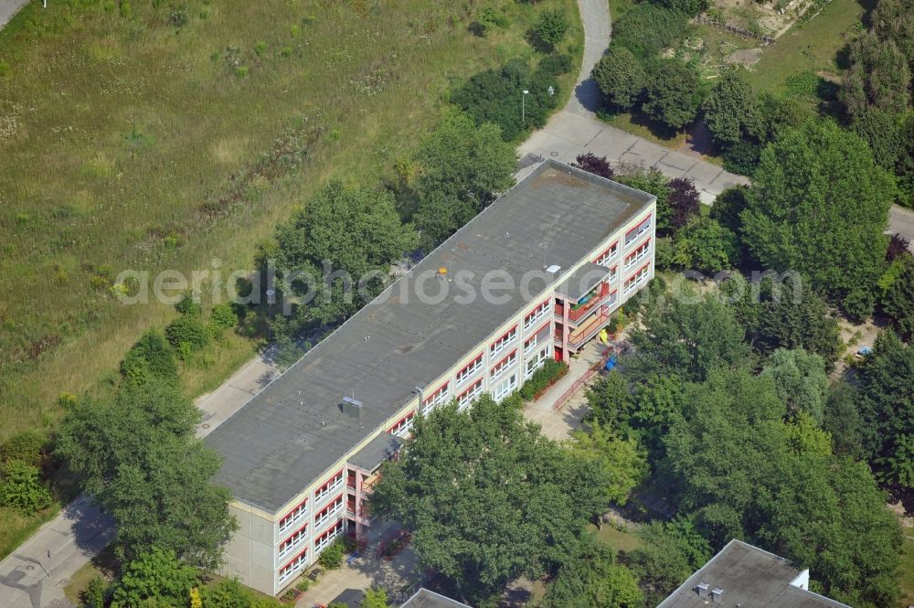 Berlin from above - Kindergarten to the lakes in Berlin-Mahlsdorf