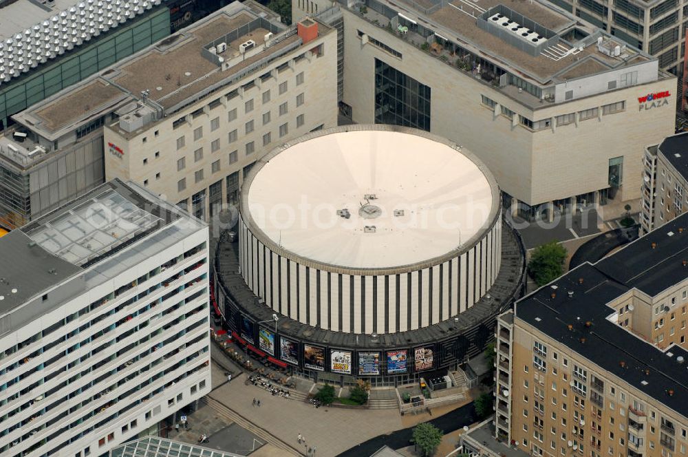 Aerial image Dresden - 3D-Kino bzw. Multiplexkino Neues Rundkino Dresden an der Prager Straße in der Dresdner Altstadt / Sachsen. Betreiber ist die Fantasia Film GmbH & Co. Verleih KG.