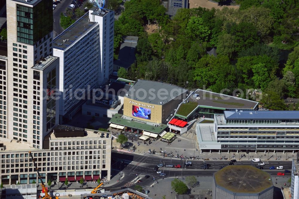 Berlin from the bird's eye view: On Breitscheidplatz in the Charlottenburg district of Berlin, next to the zoo is the traditional cinema Zoopalast. The newly renovated theater is a theater festival Berlinale. In the immediate vicinity of the cinema the skyscraper are Zoofenster with the luxury Waldorf Astoria Hotel and the shopping center Bikinihaus