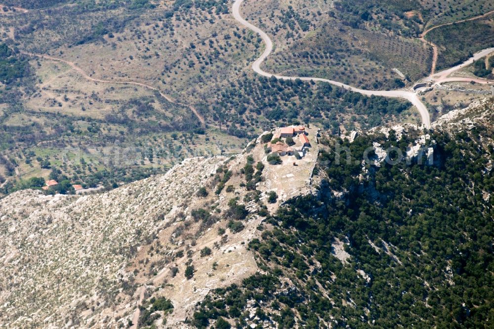 Mavrommati from the bird's eye view: Church building Messene in Mavrommati in Griechenland