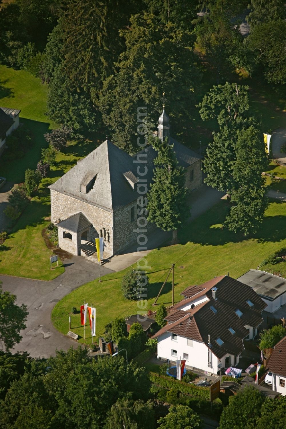 Aerial photograph Neuenrade - View of the church St. Georg in Nuenrade in the state North Rhine-Westphalia