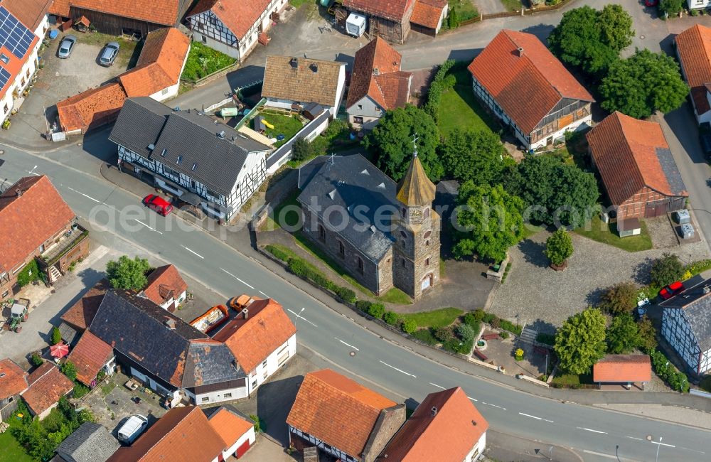 Aerial photograph Lichtenfels OT Neukirchen - View of the church in the district of Neukirchen in Lichtenfels in the state of Hesse