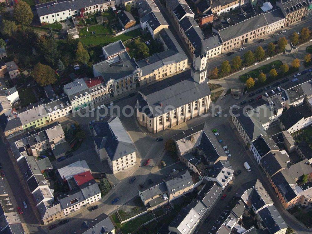  Markneukirchen ( Sachsen ) from the bird's eye view: Kirche im Stadtzentrum von Markneukirchen Die St. Nicolai Kirche befindet sich im Zentrum der Stadt am Markt. Sie wurde 1848 geweiht und beherbergt die einzige Schulze-Orgel Sachsens. Regelmäßig finden hier Konzerte statt.