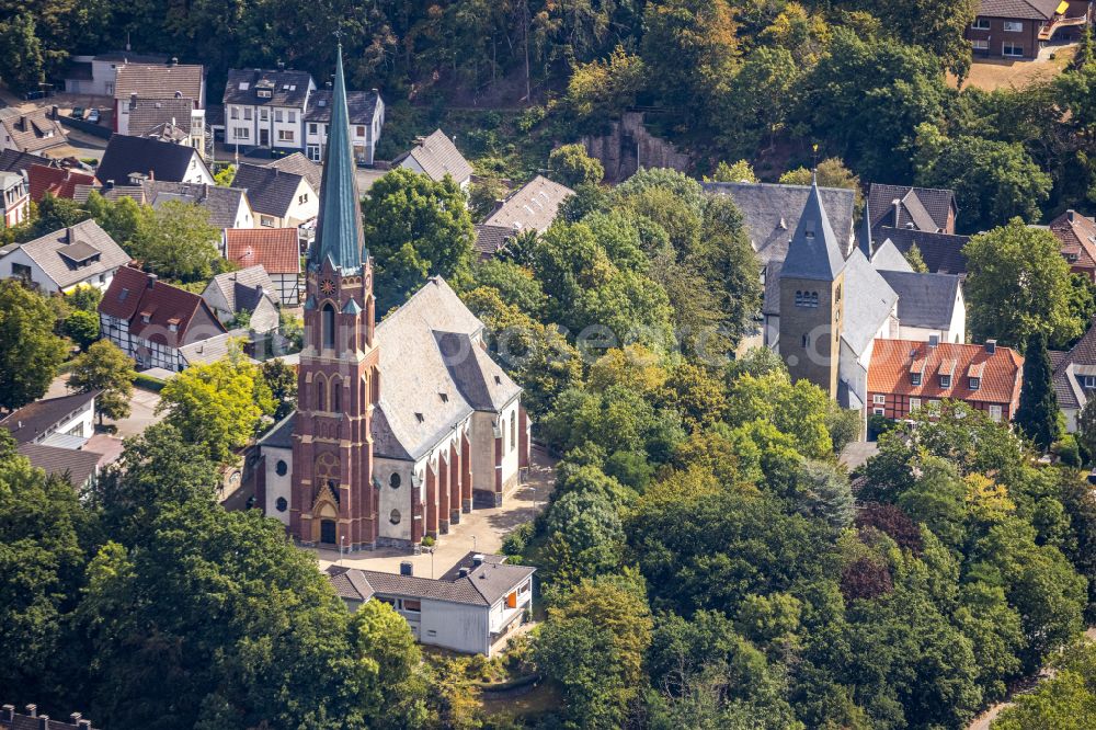 Aerial image Fröndenberg/Ruhr - Church building of Stiftskirche - Evangelische Kirchengemeinde Froendenberg and Bausenhagen in Froendenberg/Ruhr in the state North Rhine-Westphalia, Germany