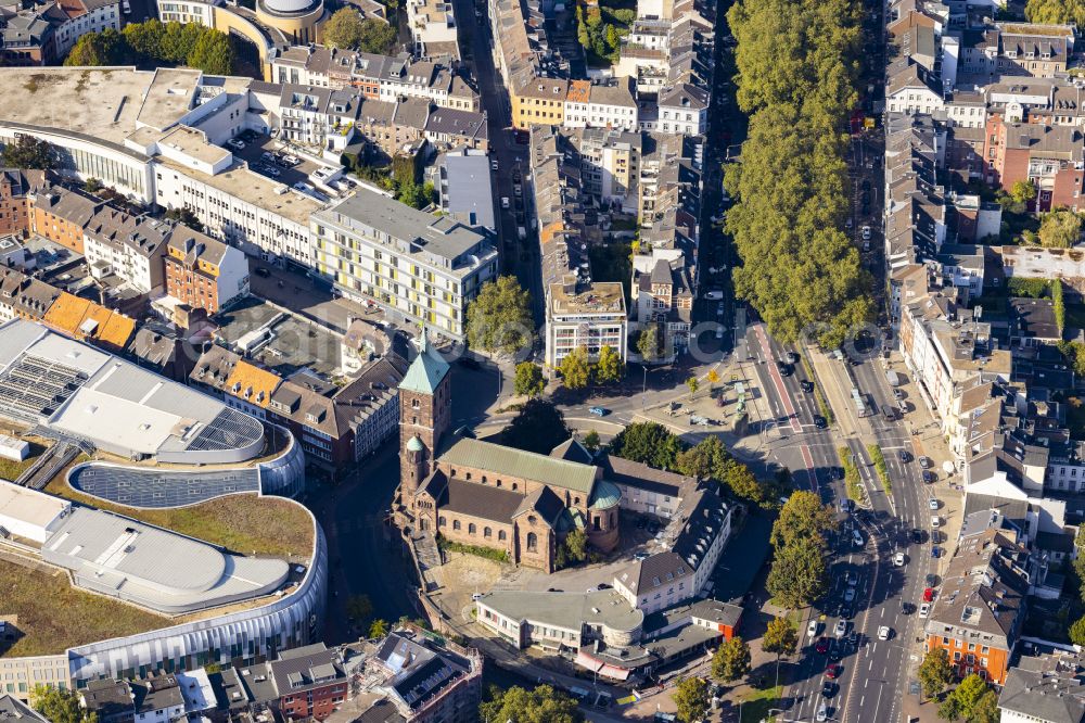 Aachen from the bird's eye view: Church building Propsteikirche St. Adalbert Stift on Heinrichsallee in Aachen in the federal state of North Rhine-Westphalia, Germany