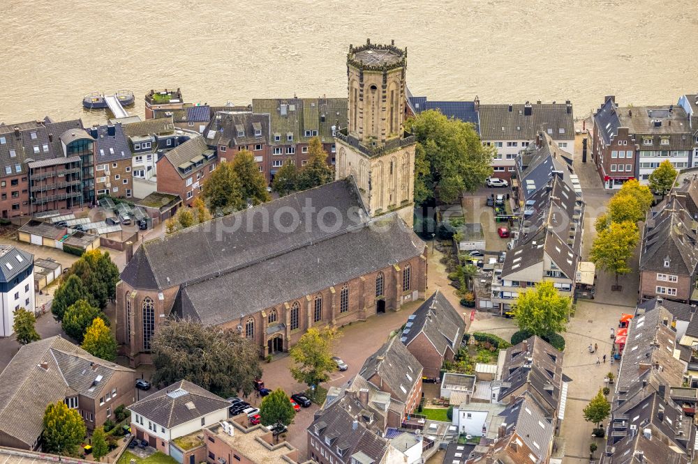 Aerial photograph Emmerich am Rhein - Church building Aldegundis church on the Rhine promenade in Emmerich am Rhein in North Rhine-Westphalia