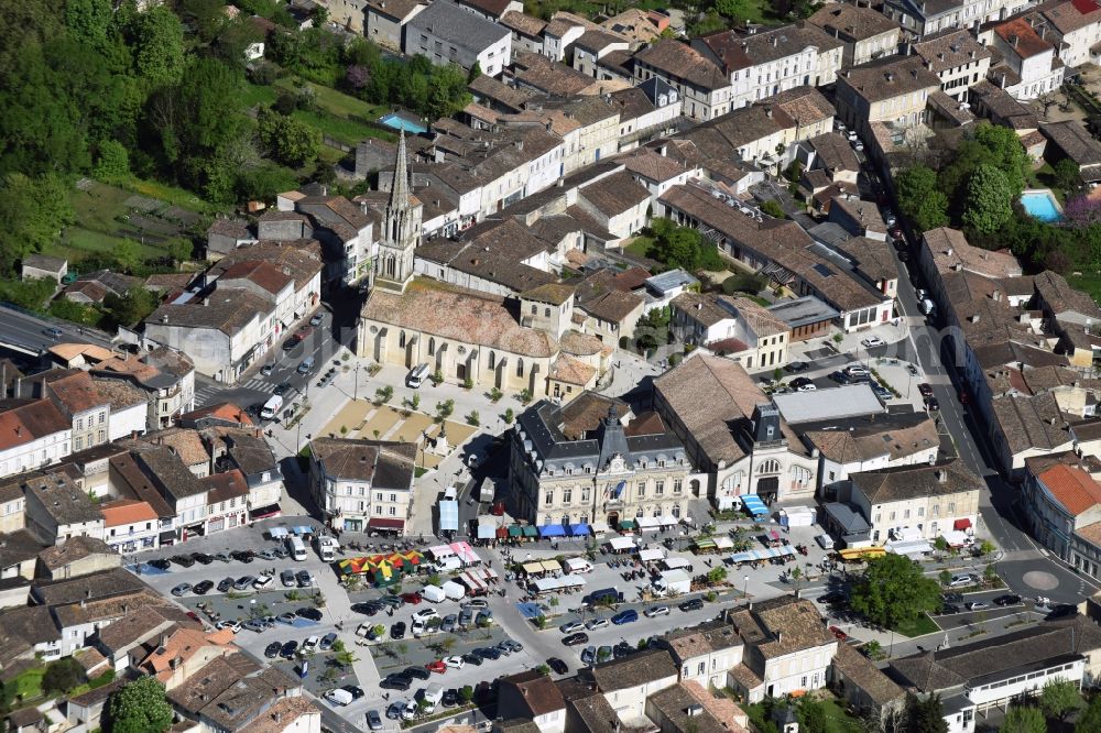 Coutras from the bird's eye view: Church building in Old Town- center of downtown in Coutras in Aquitaine Limousin Poitou-Charentes, France